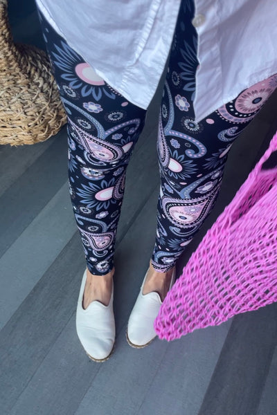 Yoga Waist 5" Pink Paisley Print Leggings Leggings