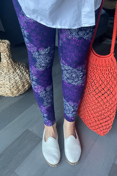 Yoga Waist 3" Purple Flower Print CURVY SIZE Leggings