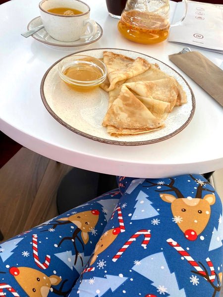 Holiday Reindeer Print Queen Size Leggings