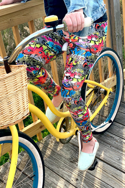 Graffiti Print CURVY Size 1" Waistband Leggings