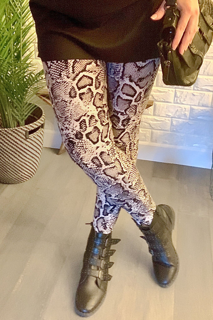 Snake Print QUEEN SIZE Leggings