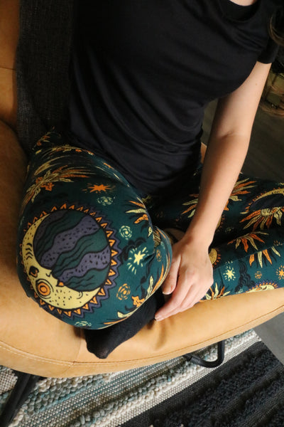 Yoga Waist 5" Sun & Moon Boho Print Leggings