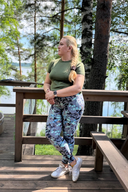 Yoga Waist Tiffany Blue Floral Print CURVY SIZE Leggings