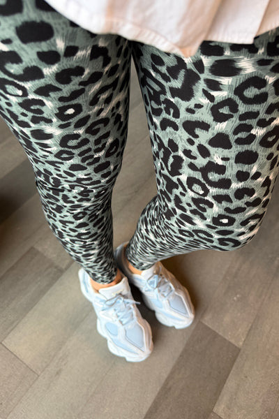Gray Cheetah Print OS Leggings