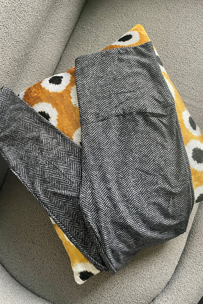 Yoga Waist 5” Gray Knit Herringbone Print Leggings