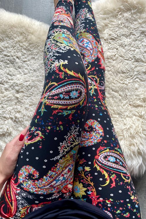 Yoga Waist 5" Paisley Print Leggings